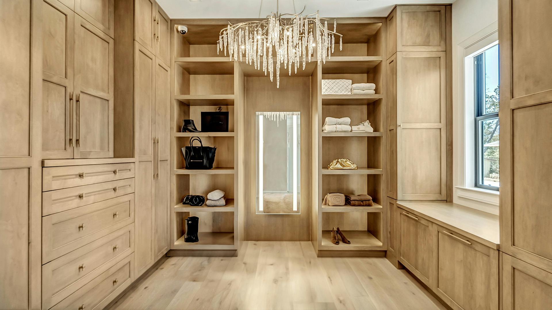 WoodMode & Crystal Cabinets